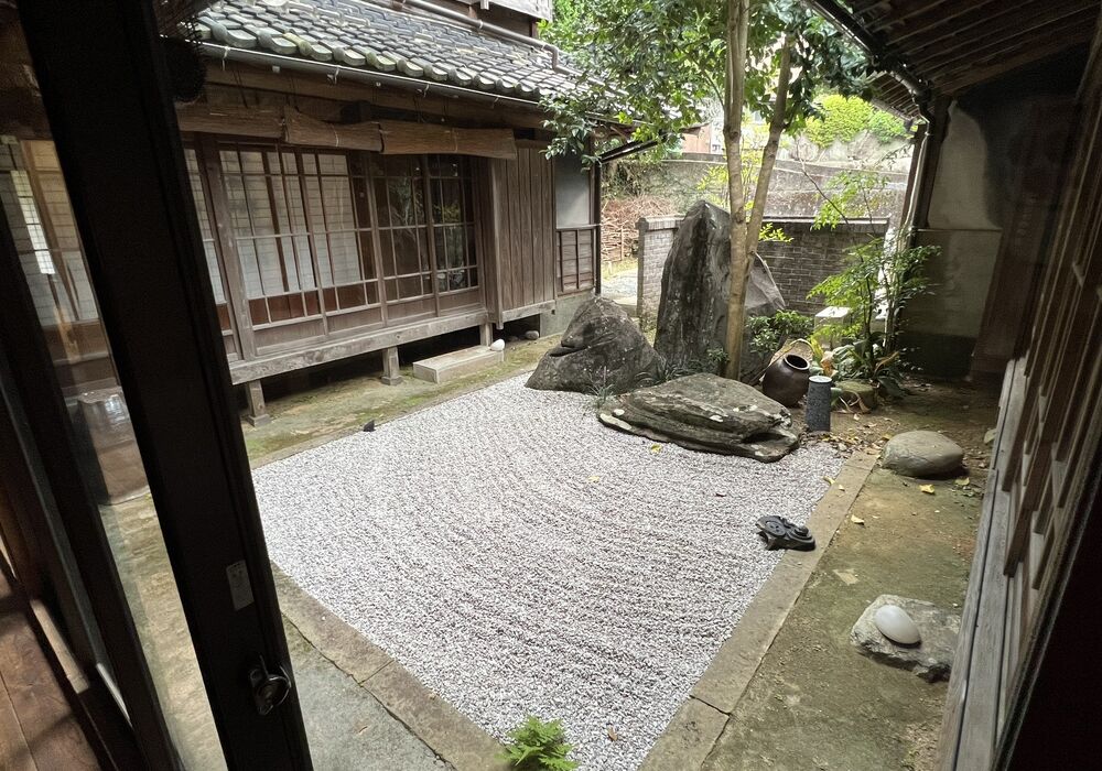 S__128679940